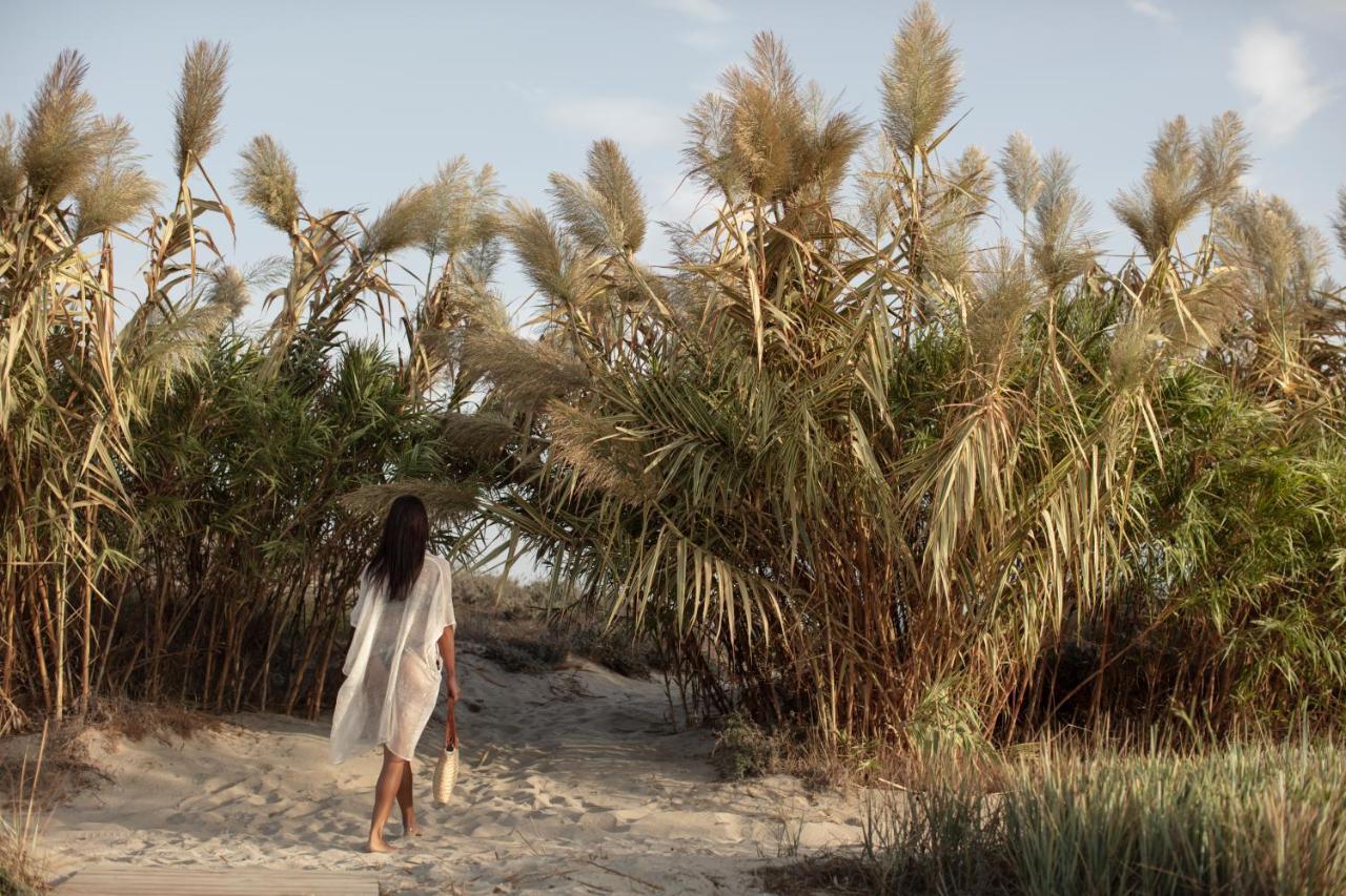 Oku Kos (Adults Only) Hotel Marmari  Exterior photo A woman walking through the dunes of the park